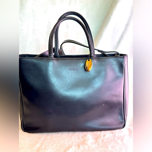 Authentic Furla 2 way Black leather crossbody/handbag. - Picture 1 of 16